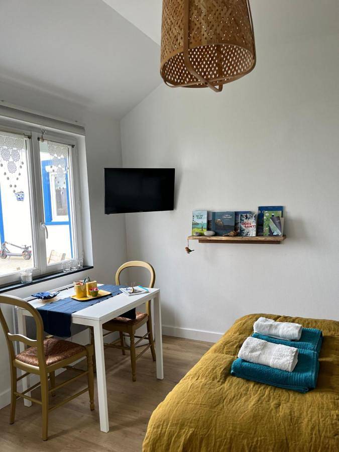 Location de vacances pour 2 personnes, avec vue ainsi que terrasse et jardin à Ouessant - 2