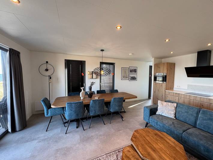 Luxury BeachHouse with Exceptional Sea Views and Direct Beach Access in Enkhuizen in Enkhuizen, IJsselmeer