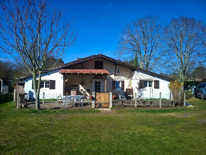 Location de vacances pour 8 personnes, avec piscine à Pouydesseaux - 2