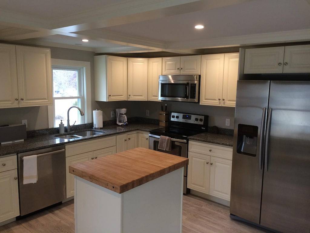 Ganze Wohnung, Meredith Bay - Brandneues Apartment im 2. und 3. Stock eines Privathauses in Meredith (NH), Lake Winnipesaukee