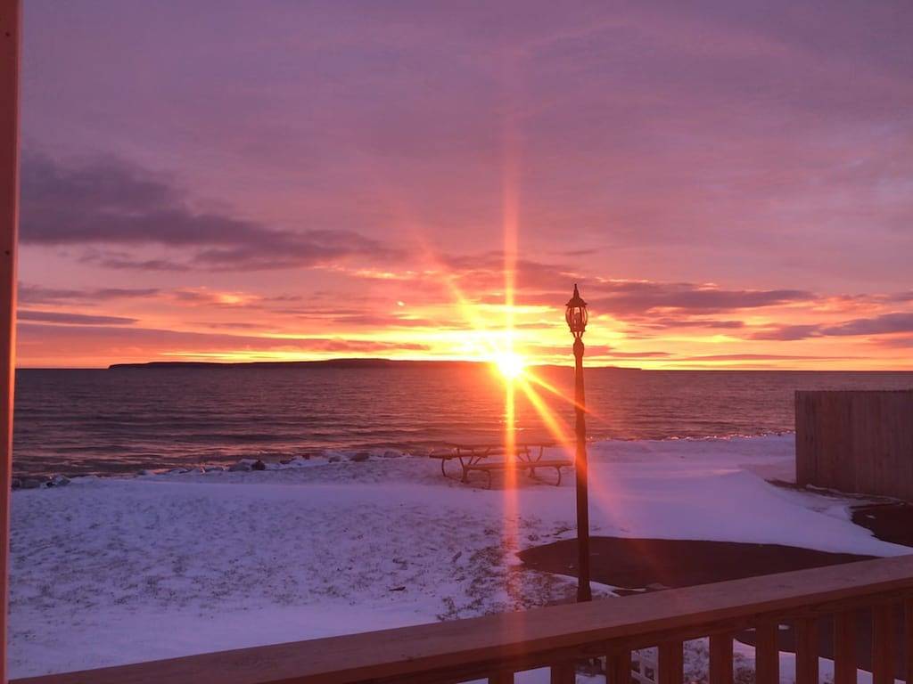 Ganze Wohnung, Islands View Condo- Waterfront in St. Ignace, Mackinac County