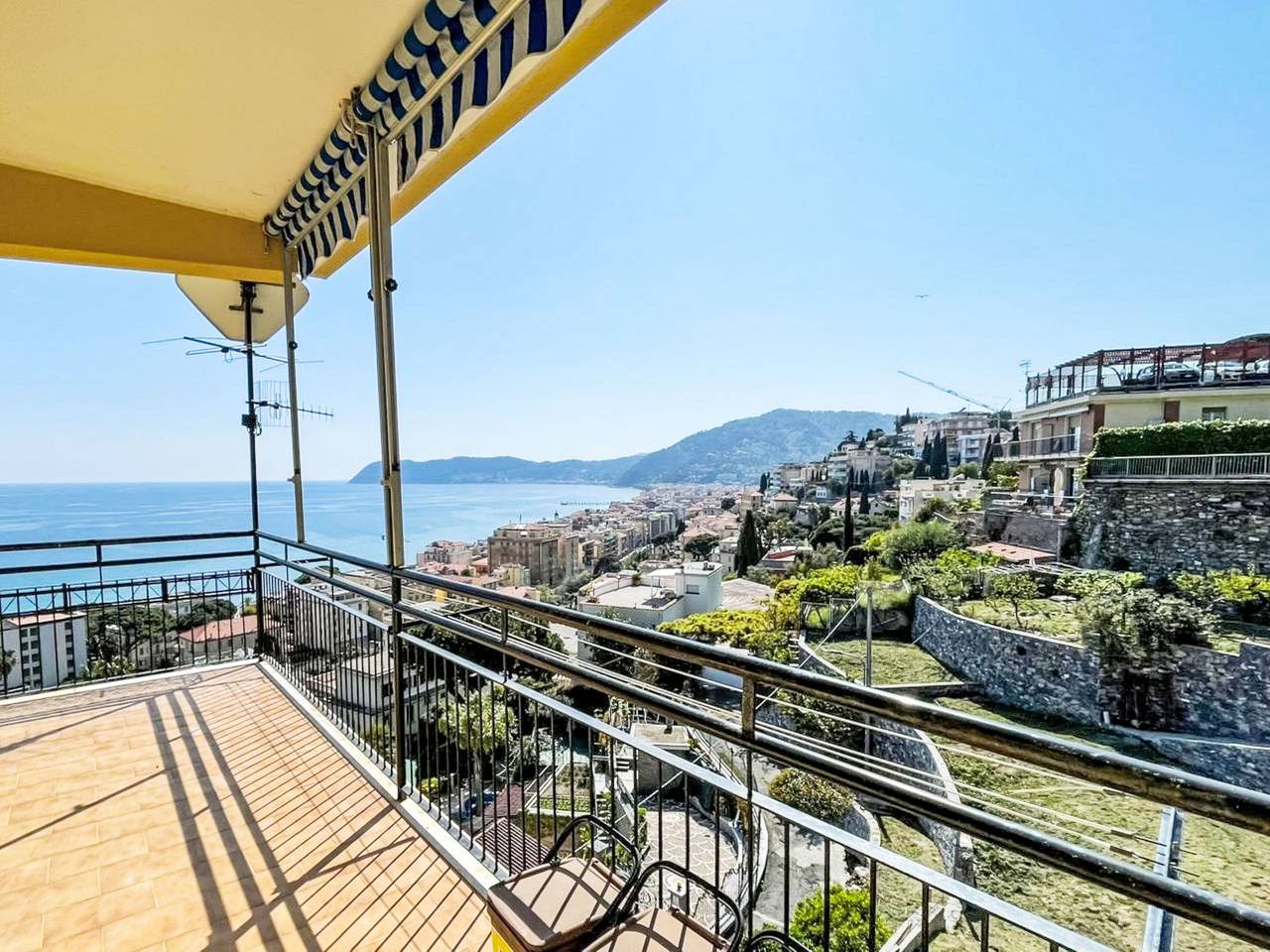 Appartement entier, Vista Mare in Alassio, Riviera di Ponente