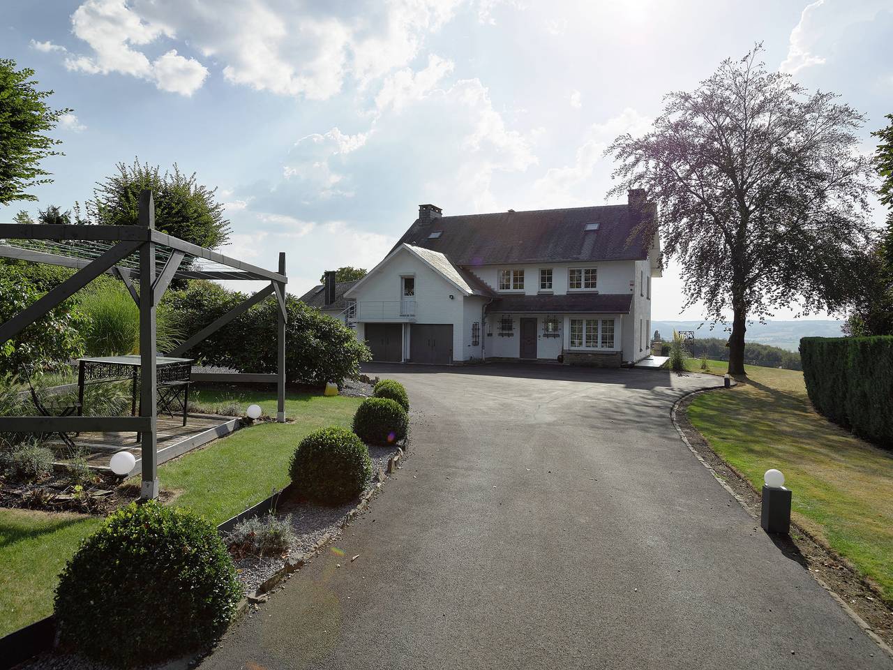 Schilderachtig Theux Retreat met zwembad en tuin. in Theux, Luik en omgeving