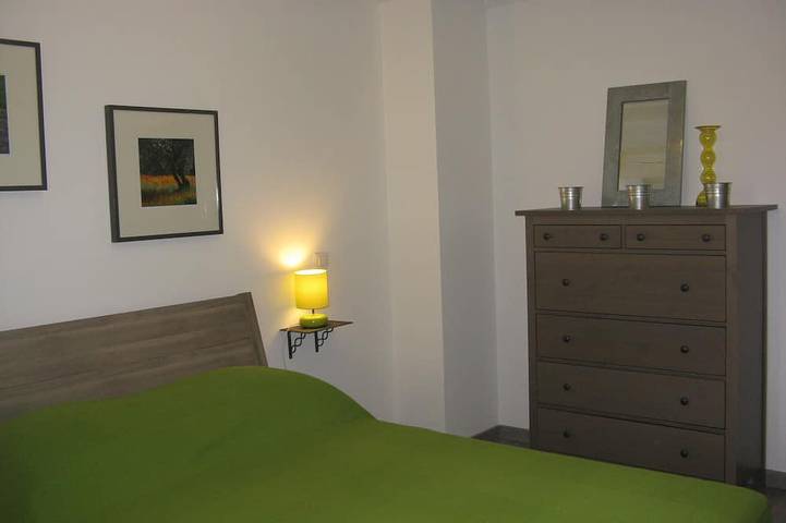 Location de vacances pour 6 personnes, avec Terrasse et Jardin à Saint-Étienne-du-Grès - 4