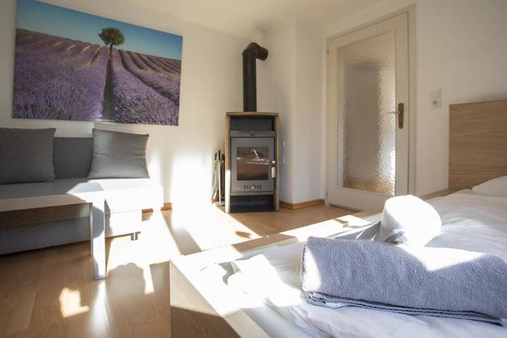 Gîte pour 6 personnes, avec Balcon et Terrasse ainsi que Jardin et Vue à Hall in Tirol