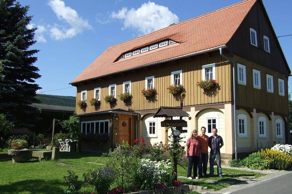 Ganze Wohnung, Ferienwohnung Landliebe - Ferienwohnung Hockert in Großschönau, Zittauer Gebirge