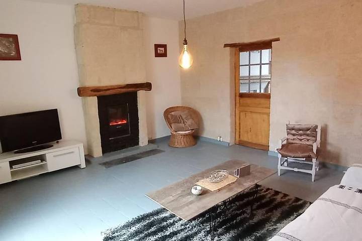 Gîte pour 4 personnes, avec jardin à La Chartre-sur-le-Loir