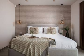 Holiday Home for 12 People in Mawgan Porth, Cornwall, Photo 4