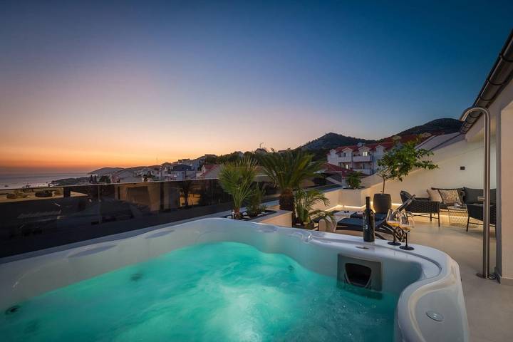 Ferienwohnung für 4 Personen, mit Balkon/Terrasse auf Hvar