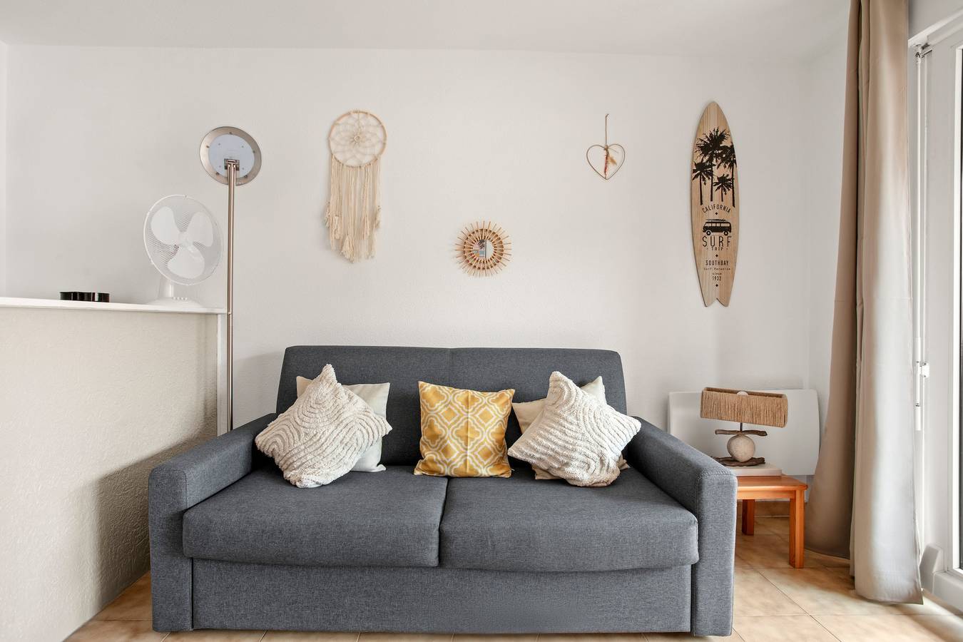 Appartement entier, Studio 'Le Castello 150m De La Plage' avec terrasse privée in Saint-Aygulf, Fréjus