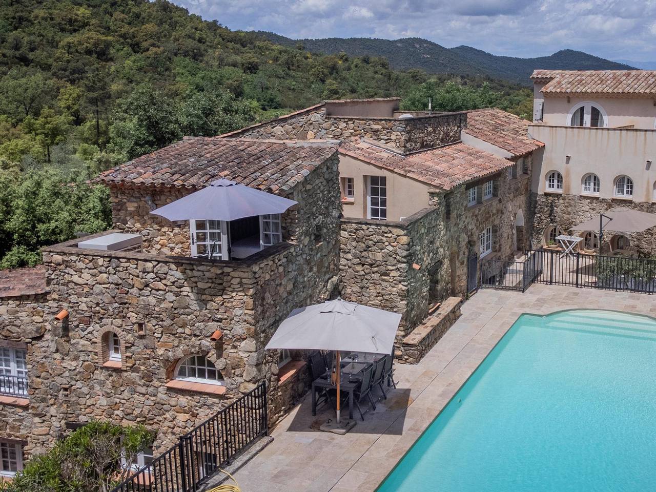 Attractively furnished gite on a small domain
 in Plan-de-la-Tour, Region de Draguignan