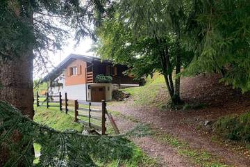 Blockhütte für 6 Personen, mit Garten und Balkon, mit Haustier in Trentino-Südtirol