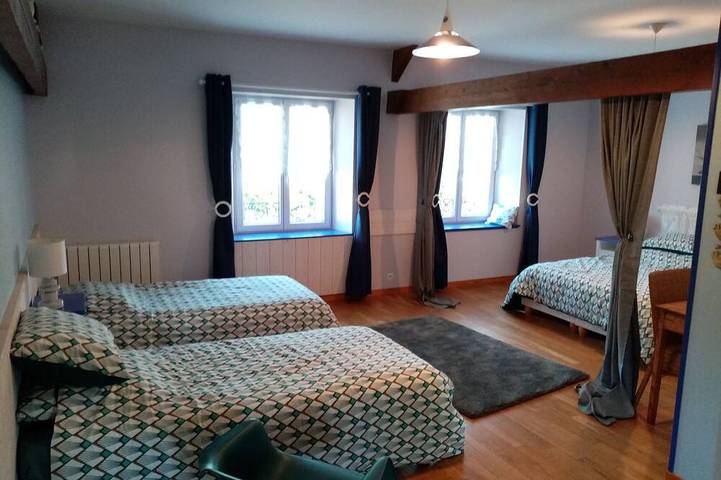 Chambre d’hôte pour 4 personnes, avec Jardin à Gavray