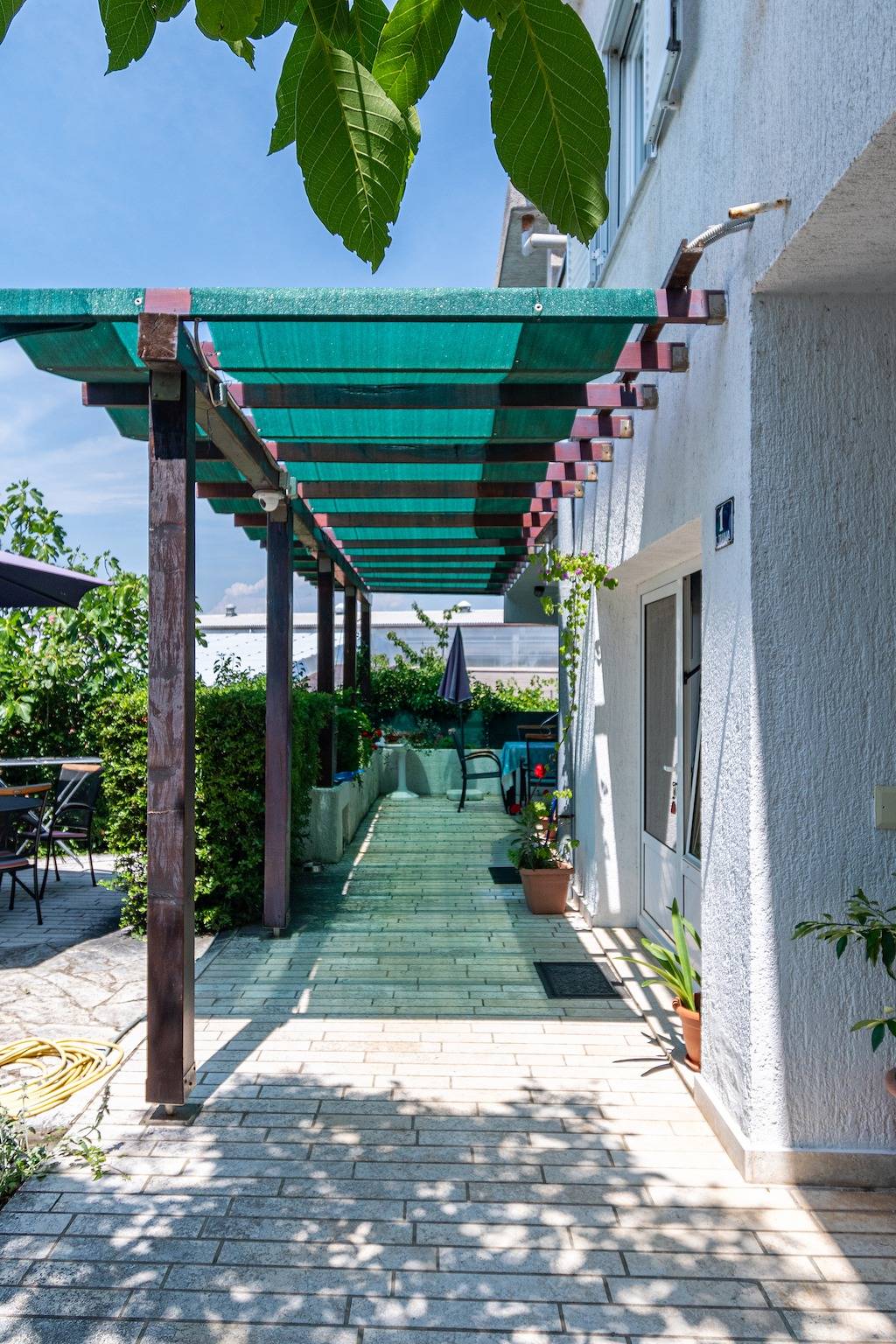 Ganze Wohnung, 1-Zimmer-Ferienwohnung mit Terrasse und Meerblick Punat, Krk A-5351-c in Punat, Krk