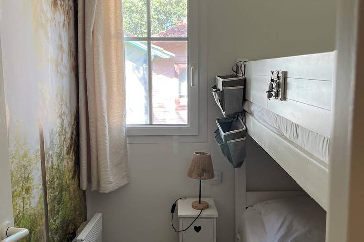 Gîte pour 8 personnes, avec Balcon ainsi que Jardin et Piscine à Lacanau - 4