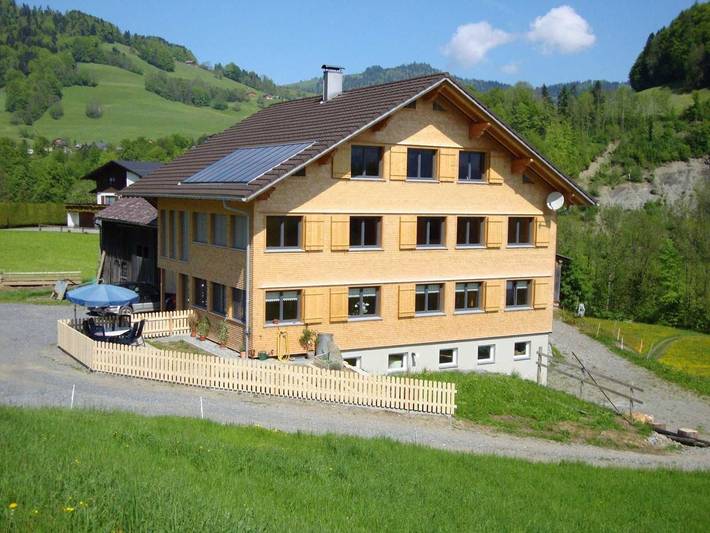 Ferienwohnung für 6 Personen, mit Garten und Ausblick im Bregenzerwald - 2