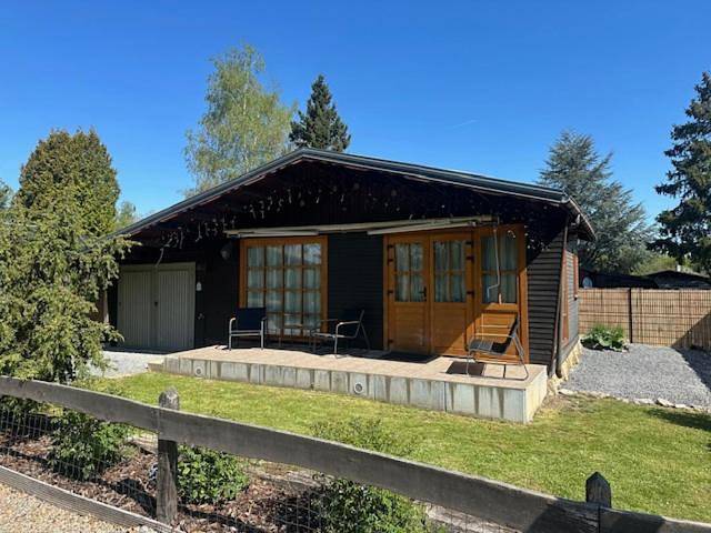 Gîte pour 4 personnes, avec terrasse ainsi que vue et jardin à Tellin - 2