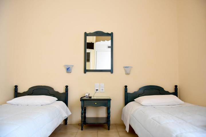 Maison d’hôte pour 2 personnes, avec jardin à Hydra - 2