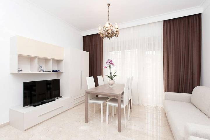 Ferienwohnung für 9 Personen, mit Balkon - 1