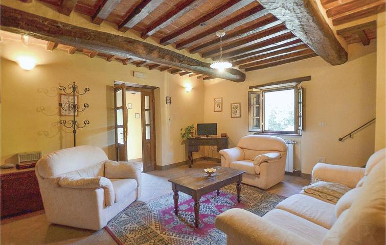 Cortona 2BDR Apt: Pool, Parkplatz, WiFi in Cortona, Arezzo Provinz