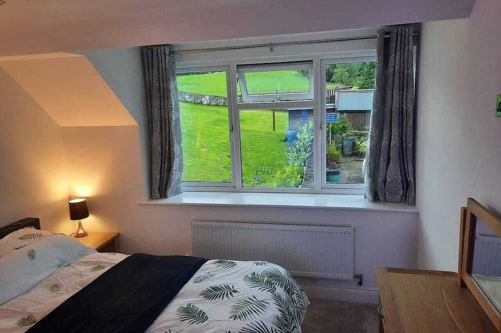3 Bed Barn - Sleeps up to 6 - Parking - Wifi in Hawkshead, Lake District