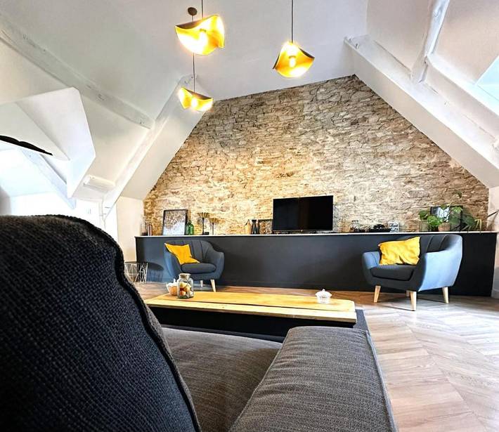 Gîte pour 2 personnes, avec Jardin et Vue à Guilliers