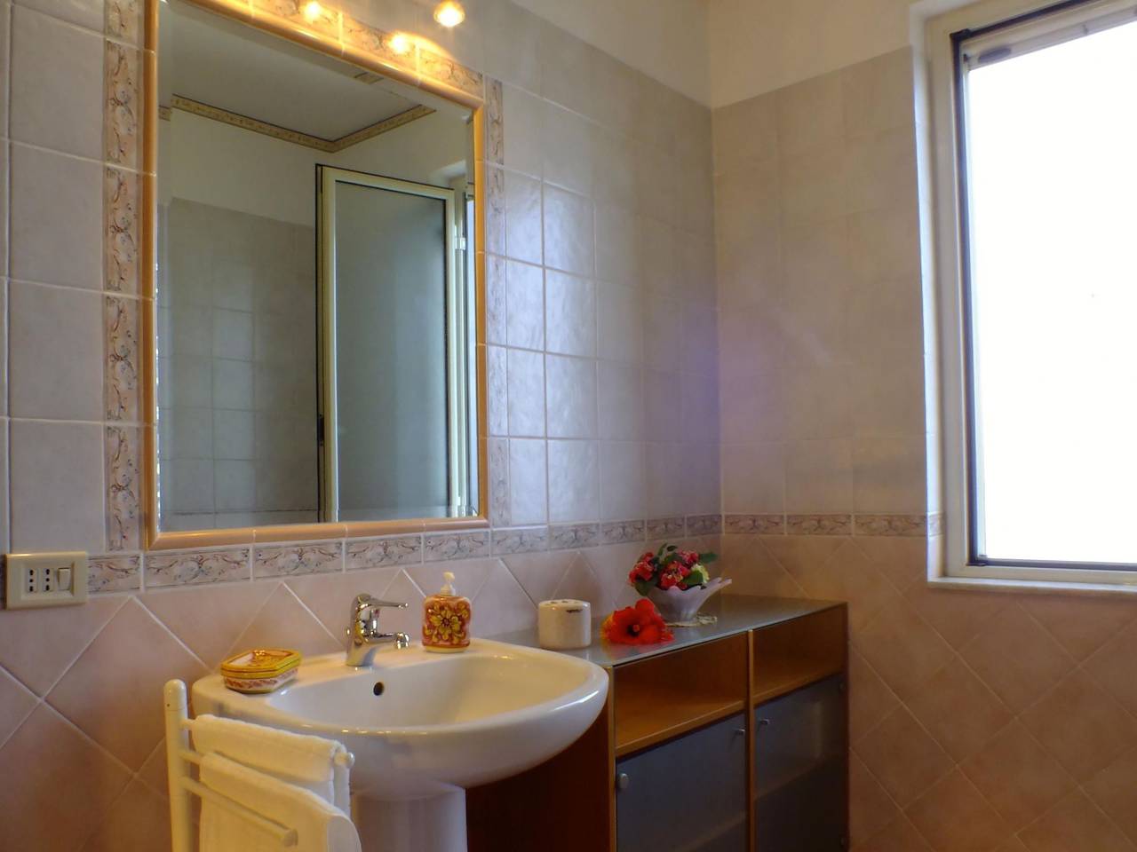 Ganze Wohnung, Terramare' Wohnung mit Wasserblick in Castel di Tusa, Tusa