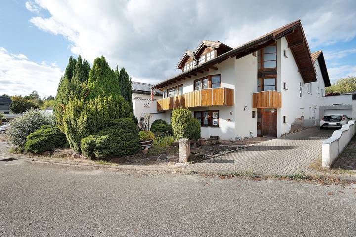 Ganze Wohnung, Ferienwohnung 'Emmaus' mit Balkon und WLAN in Tiefenbronn, Nordschwarzwald
