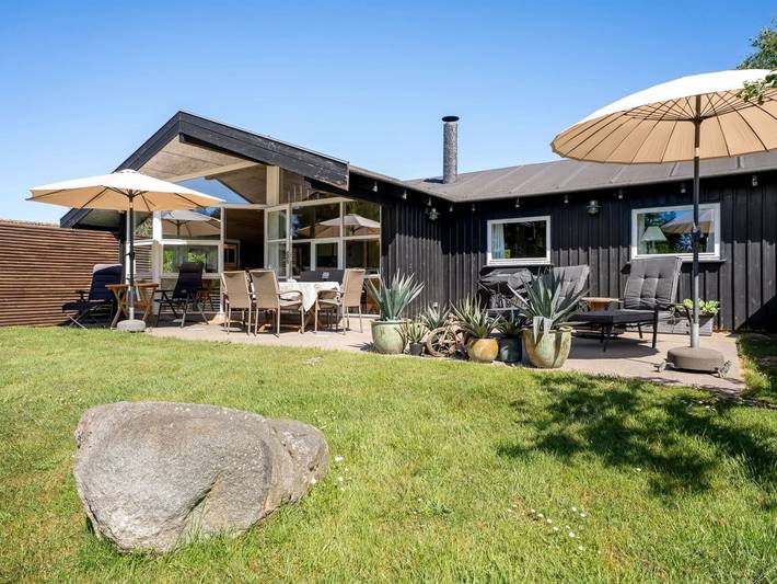 Ferienhaus für 6 Personen, mit Sauna und Terrasse in Råbylille Strand