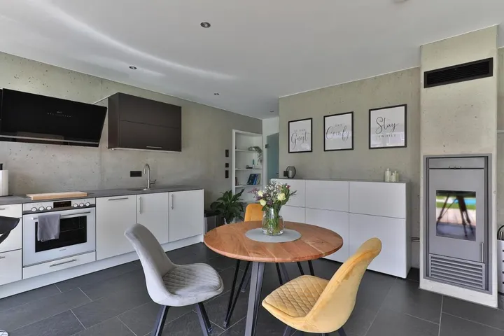 Apartamento de vacaciones para 3 personas, con sauna y vistas además de jardín y piscina, Se admiten mascotas - 1