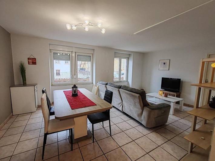 Gîte pour 4 personnes, avec vue ainsi que terrasse et jardin à Morteau - 2