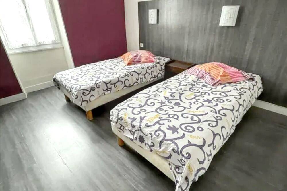 Apartamento entero, Homerez - Apartamento en Néris-les-Bains. in Néris-les-Bains, Región de Montluçon