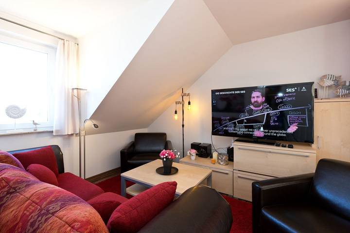 Ganze Wohnung, Komfortable Ferienwohnung - Golf Oase - mit Sauna in Göhren-Lebbin in Göhren-Lebbin, Mecklenburgische Seenplatte
