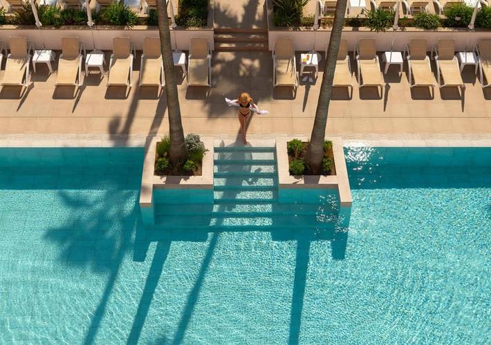 Hôtel, avec Balcon et Terrasse ainsi que Jacuzzi et Jardin