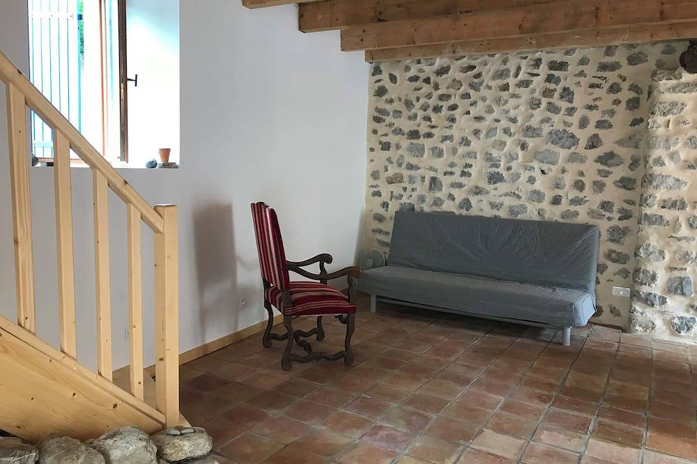 Charming 1-bedroom house in quiet area of Sisteron with Wifi in Sisteron, Forcalquier region