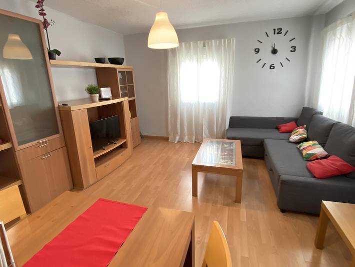 Apartamento vacacional entero, Apartamento Aluche para 4 personas con parking in Madrid, Área Metropolitana de Madrid