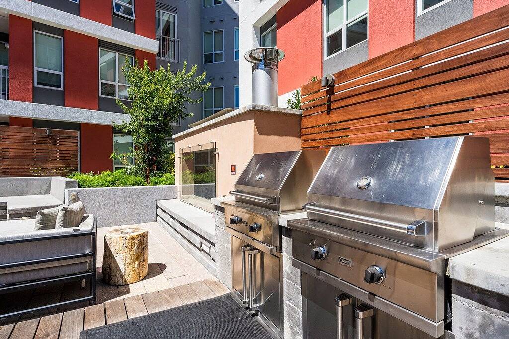 Ganze Wohnung, Ideal Redwood City 1Br w/ Gym, Lounge & W/D, nr Caltrain, by Blueground in Redwood City, Silicon Valley