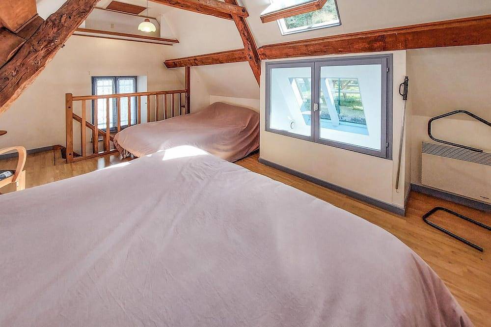 Amazing home in Asté with Wifi in Asté, Hautes-Pyrénées