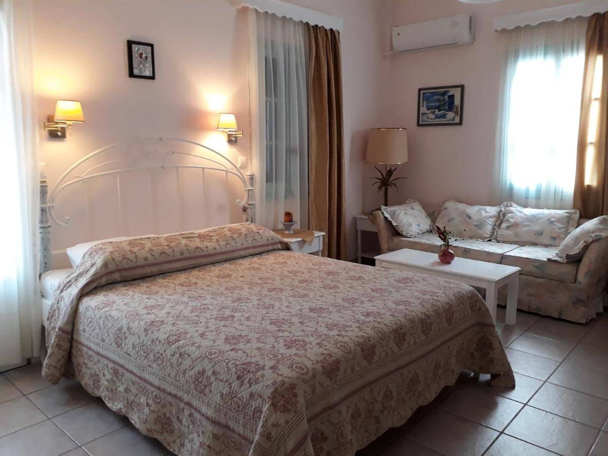 Evi's Studios in Amorgos