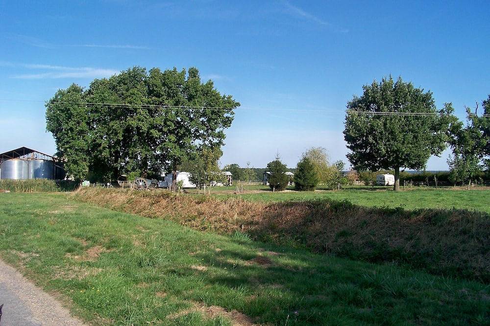 Gîte et camping à la ferme avec espace détente - Profitez de la campagne du Berry in La Berthenoux, Région de La Châtre