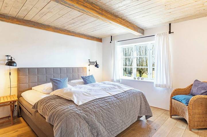 Schleusenwärter Luv: Ferienhaus mit Sauna, Kaminofen & Terrasse für bis zu 6 Gäs in Neukirchen (Nordfriesland), Nordfriesland