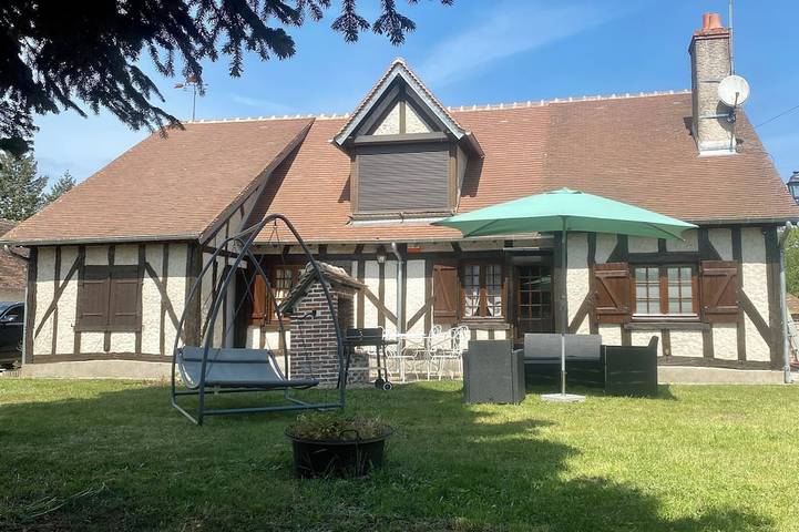 Maison de vacances pour 6 personnes, avec terrasse ainsi que jardin et jacuzzi, animaux acceptés