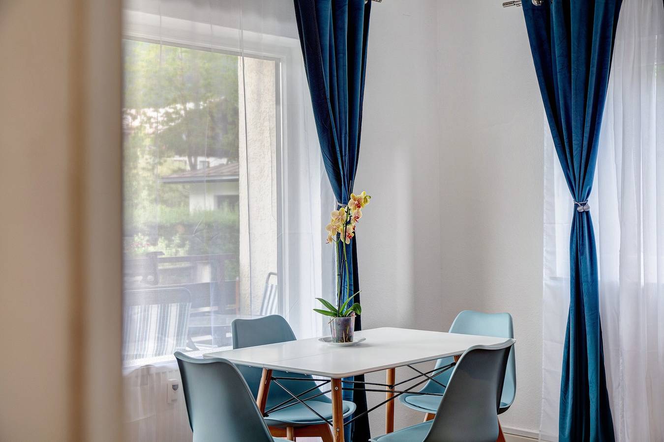 Ganze Wohnung, Ferienwohnung 'Alpina' mit Bergblick, Gemeinschaftsterrasse und Wi-Fi in Oberammergau, Bayerische Alpen