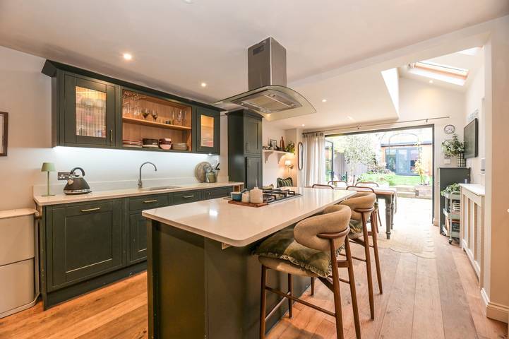 Holiday rental for 4 people, with garden and terrace in Kingston upon Thames