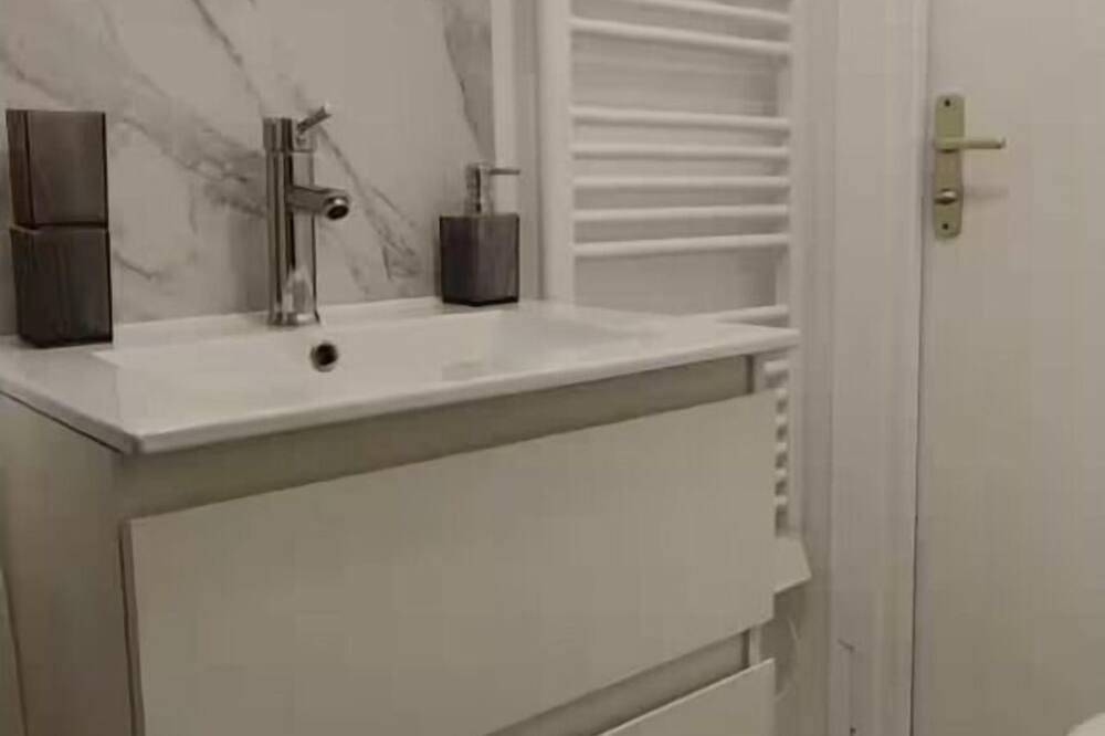 Appartement entier, Charmant studio avec terrasse à Roubaix in Roubaix, Région de Lille