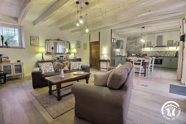 Gîte pour 6 personnes, avec jardin ainsi que piscine et jacuzzi à Saint-Hélen - 4