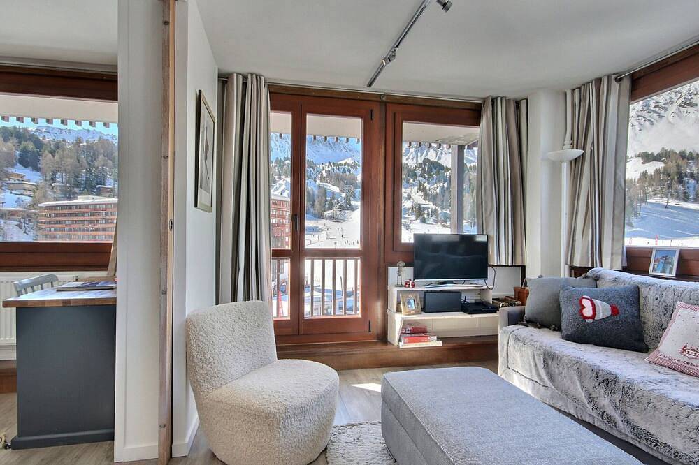Appartement entier, Appartement rénové 64m², 6 pers, balcon, accès Wi-Fi, pistes in Plagne Centre, La Plagne-Tarentaise