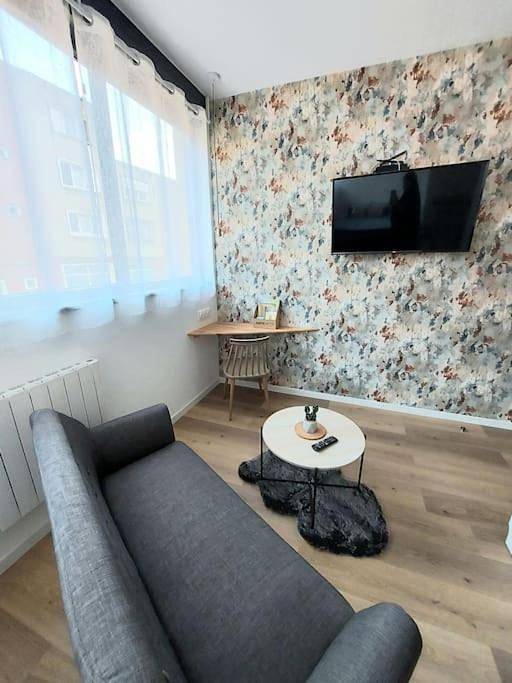 Appartement entier, One-Bedroom Apartment in Maubeuge, Avesnes-sur-Helpe