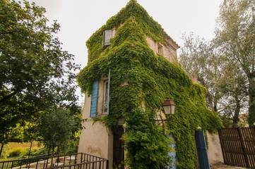 Gîte pour 3 personnes, avec vue et balcon à Bédarrides