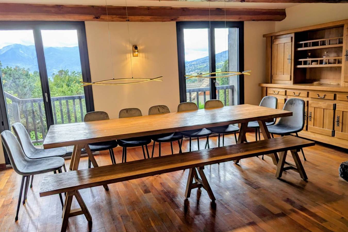 Large family home near lake and resorts in Saint-André-d'Embrun, Nationalpark Écrins